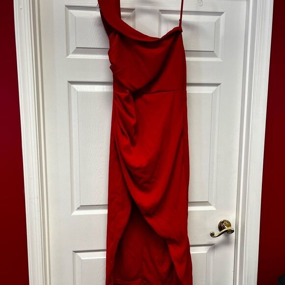 Lulus Red One Shoulder Side Ruched Gown sz L - Picture 1 of 6